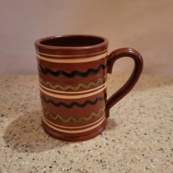 SJP Green Pottery Mug - Picture 1 of 5